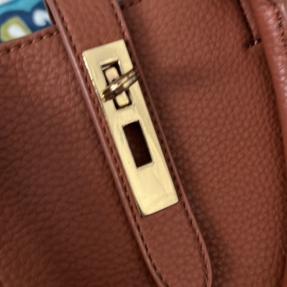 LAST CHANCE! Urban Expressions Bag! - Picture 4 of 13